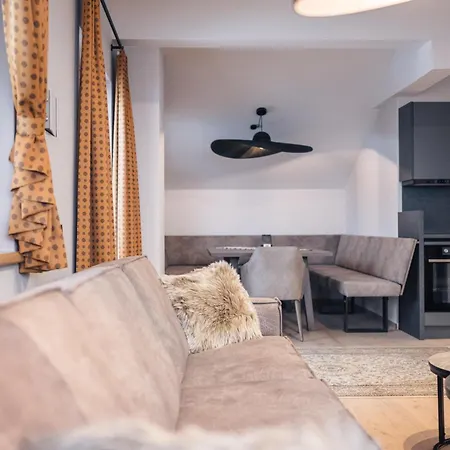 Hutegger Daire Schladming