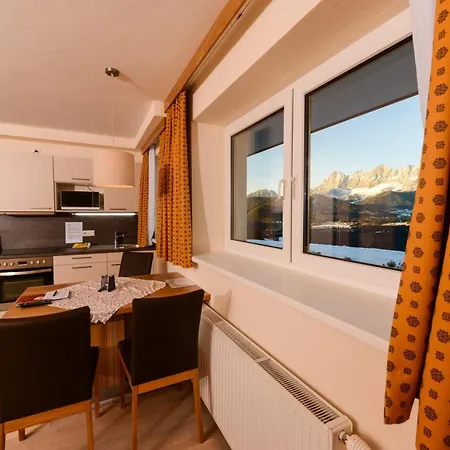 Hutegger Apartment *