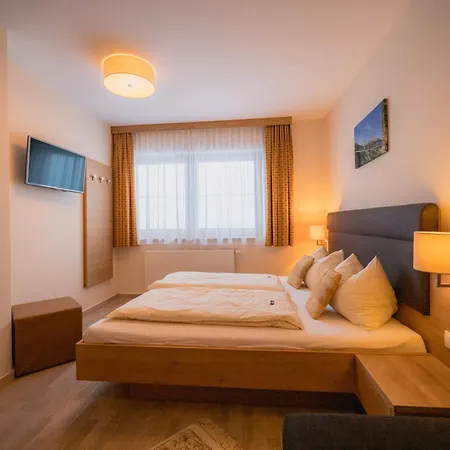 Hutegger Apartment *