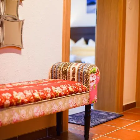 Hutegger Apartment *