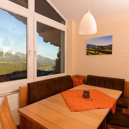 Hutegger سخلادميخ