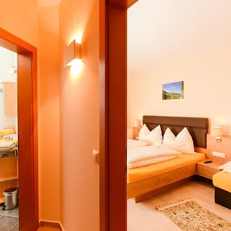 Apartament Hutegger *